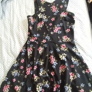 Floral hollister dress with criss cross neck